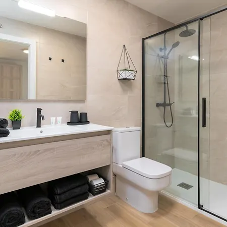 Apartment In Con Parking