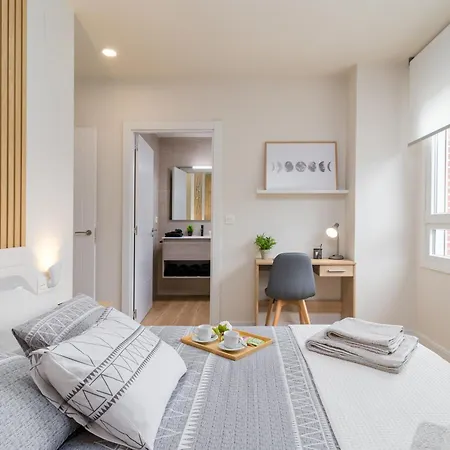 In Con Parking Apartment *